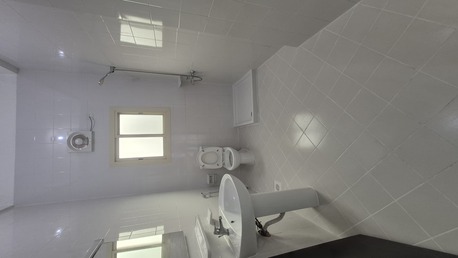 Manama, Apartments, Flats, Houses & Villas, BHD 325/month,  2 BR,  184 Sq. Meter,  Big Flat For Rent