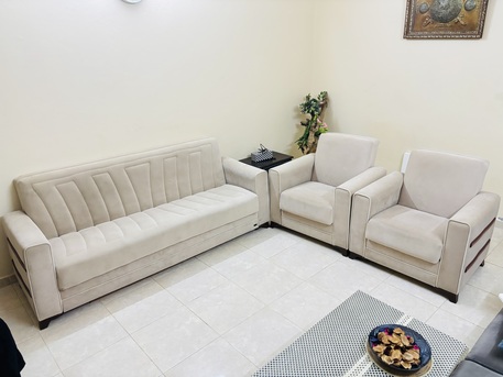 Jizan, Furniture, SAR 600,  Modern 3-Piece Sofa Set Convertible Sofa Bed + 2 Armchairs. أريكة