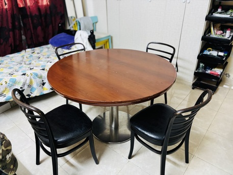 Jizan, Furniture, SAR 450,  Modern Round Dining Table With 4 Chairs &ndash; Compact & Stylish