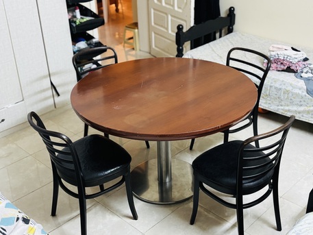 Jizan, Furniture, SAR 450,  Modern Round Dining Table With 4 Chairs &ndash; Compact & Stylish