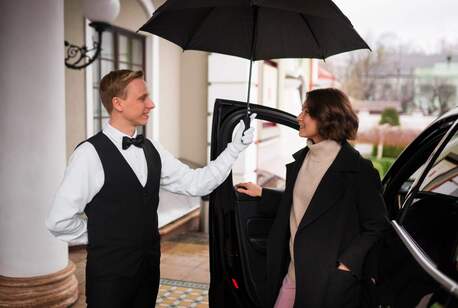 New York, Travel, Expensive Taxi Fares Frustrating You? Affordable JFK Airport Limo Service By Highstar Limo
