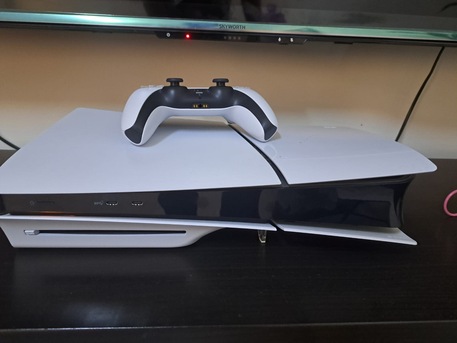 Riyadh, Toys & Games, SAR 2100,  For Sale: Sony PlayStation 5 Bundle +2 Games CDs+ Extended Warranty (Riyadh)