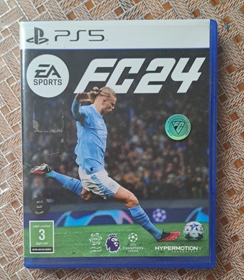 Riyadh, Toys & Games, SAR 2100,  For Sale: Sony PlayStation 5 Bundle +2 Games CDs+ Extended Warranty (Riyadh)