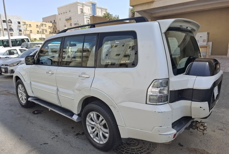 Jeddah, Vehicles, Cars & Trucks , SAR 35000,  Mitaubishi Pajero,  2016,  Automatic,  365000 KM,  Mitsubishi Pajero Golden Edition