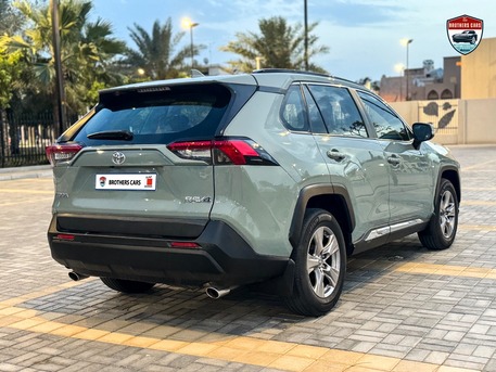 Manama, Vehicles, Cars & Trucks , BHD 2,  Toyota RAV4,  2023,  Automatic,  58600 KM,