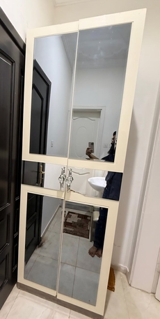 Madinah, Furniture, SAR 2300,  For Sale: Luxurious & Modern Full Bedroom Set (Excellent Condition)