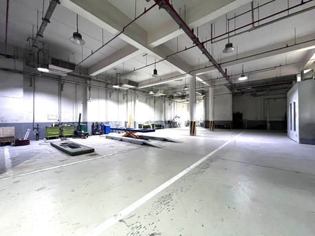 Salmabad, Warehouses, BHD 3950,  1900 Sq. Meter,  Fully Equipped Car Garage For Rent In Salmabad. BD 3950/-