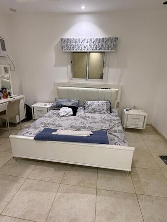 Madinah, Furniture, SAR 2000,  For Sale: Elegant White Bedroom Set (Complete Collection)