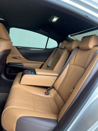 Riffa, Vehicles, Cars & Trucks , BHD 11400,  LEXUS ES 350 2019 SILVER,  2019,  Automatic,  117000 KM,