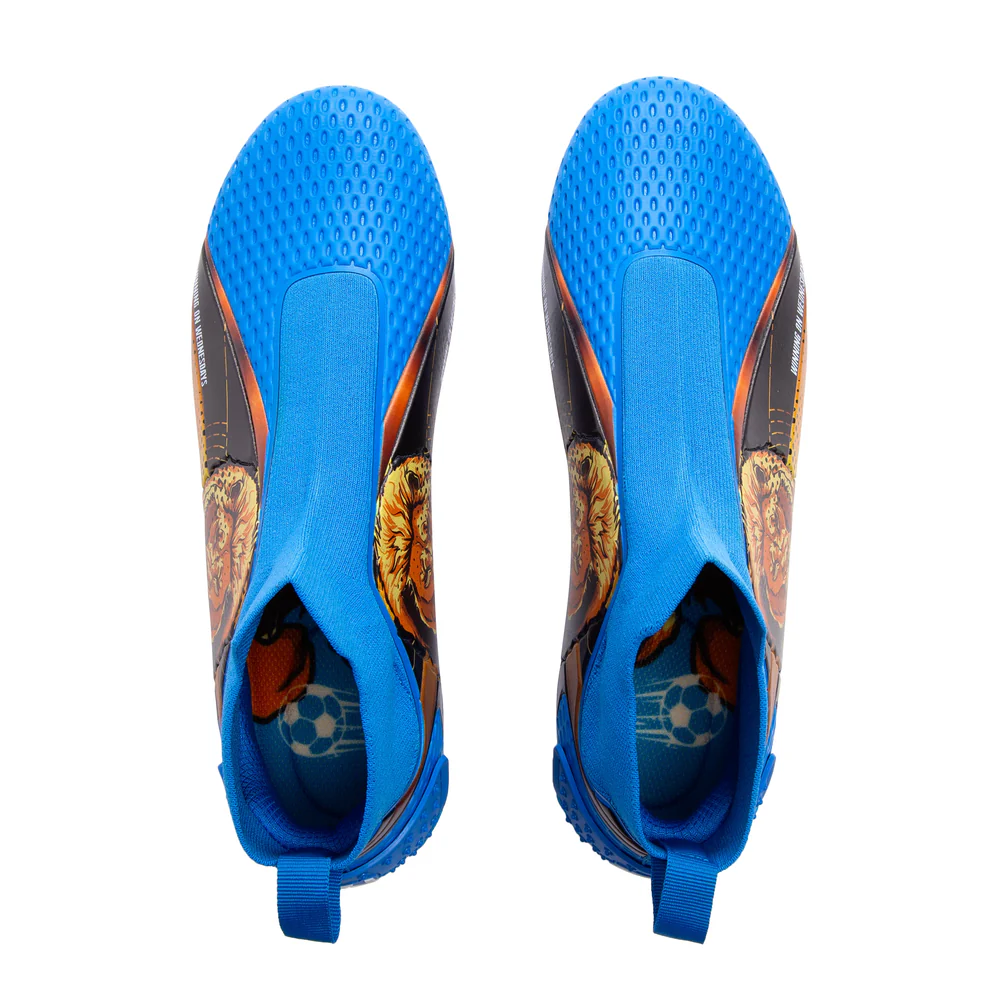 New York, Clothing & Accessories, Give Your Young Player The Edge With PTJ Blue Growl Cleats