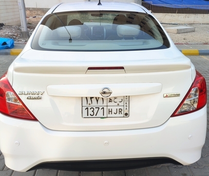 Riyadh, Vehicles, Cars & Trucks , SAR 29500,  Nissan Sunny,  2022,  Automatic,  195 KM,  Top Model, LS Trim, All 4 Doors , Back Sensors, Back  AC Like Fan, Alloy Rims