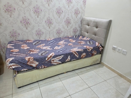 Jeddah, Furniture, SAR 1650,  Final Price.1SBed.2wardrobe.1exmachine.2doublebed Matrices.3table.2chairs.2cabinets.1Fbed