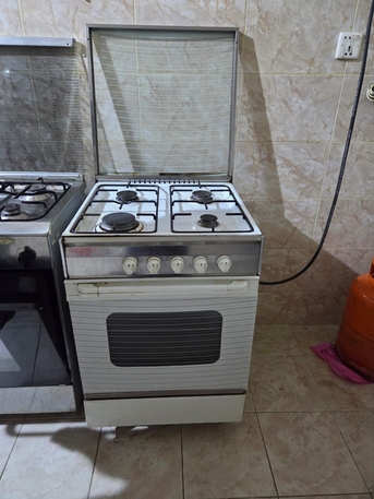 Jeddah, Appliances, SAR 2800,  Final Price.Fridge(1New.1old).2stove(Old).1washing Machine.(New)