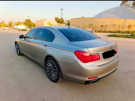 Al Malaz, Vehicles, Cars & Trucks , SAR 30000,  Bmw 730,  2010,  Automatic,  370000 KM,   Li 30,000Sar