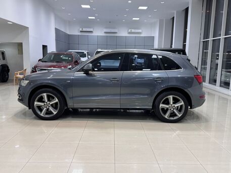 Manama, Vehicles, Cars & Trucks , BHD 2700,  Audi Q5,  2015,  Automatic,  199600 KM,   /  (Grey)
