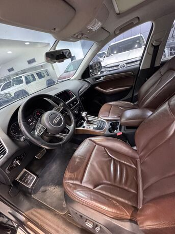 Manama, Vehicles, Cars & Trucks , BHD 2700,  Audi Q5,  2015,  Automatic,  199600 KM,   /  (Grey)
