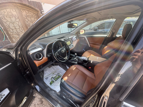 Riyadh, Vehicles, Cars & Trucks , SAR 50000,  Toyota RAV4,  2017,  Automatic,  315623 KM,