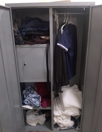 Al Malaz, Furniture, SAR 550,  2 Door Metal Wardrobe & 2 Bed Mattress