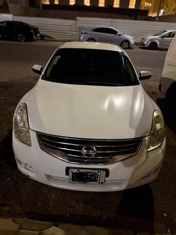 Jeddah, Vehicles, Cars & Trucks , SAR 22000,  Nissan Altima,  2010,  Automatic,  180000 KM,  Nissan  Model For Sale