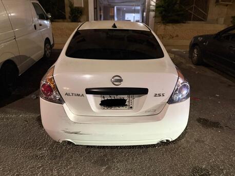 Jeddah, Vehicles, Cars & Trucks , SAR 22000,  Nissan Altima,  2010,  Automatic,  180000 KM,  Nissan  Model For Sale