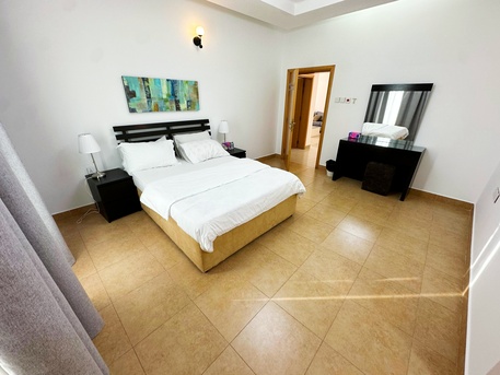 Amwaj Islands, Apartments, Flats, Houses & Villas, BHD 350/month,  2 BR,  Fully Furnished 2BHK Sea View Apartment In Amwaj | Balcony | Pool & Gym | 350 BD Inclusive