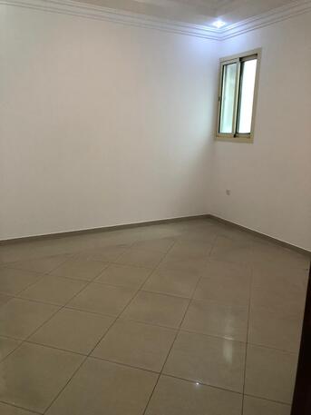 Al Rawdah, Apartments, Flats, Houses & Villas, SAR 32000/year,  3 BR,  Family Apartment Near IISR School Large Size 3 Beadrooms With 2 Bath Kitchen Installed