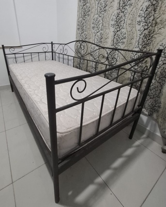 Arad, Furniture, BHD 30,  2 Beds For Sale