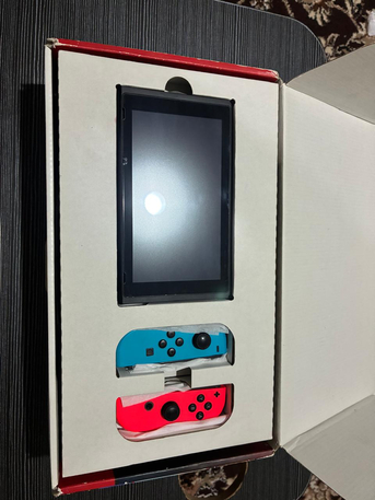 Khobar, Electronics, SAR 1300,  Nintendo Switch V1 With Games And Accessory