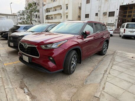 Jeddah, Vehicles, Cars & Trucks , SAR 120000,  Toyota Highlander Hybrid,  2023,  Automatic,  69300 KM,
