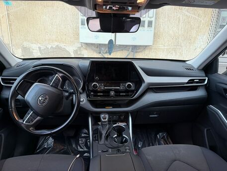Jeddah, Vehicles, Cars & Trucks , SAR 120000,  Toyota Highlander Hybrid,  2023,  Automatic,  69300 KM,