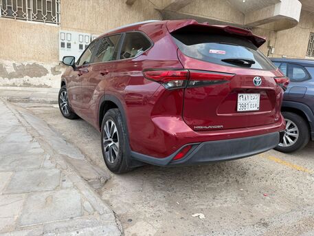 Jeddah, Vehicles, Cars & Trucks , SAR 120000,  Toyota Highlander Hybrid,  2023,  Automatic,  69300 KM,