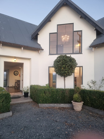 Sydney, Household, Painters In Gold Coast