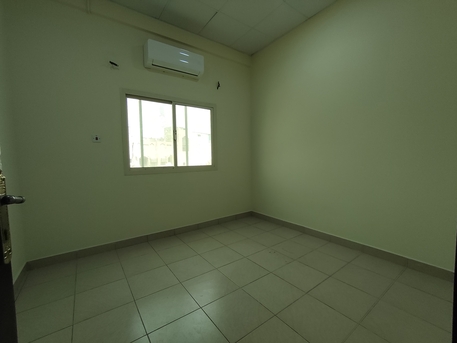 Manama, Apartments, Flats, Houses & Villas, BHD 140/year,  1 BR,  Rasruman:- Studio Flat On Rent With Split Ac & Unlimited Ewa..
