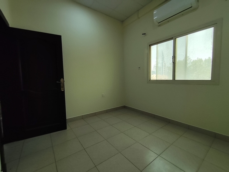 Manama, Apartments, Flats, Houses & Villas, BHD 140/year,  1 BR,  Rasruman:- Studio Flat On Rent With Split Ac & Unlimited Ewa..