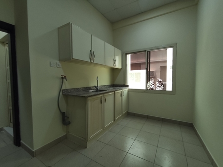 Manama, Apartments, Flats, Houses & Villas, BHD 140/year,  1 BR,  Rasruman:- Studio Flat On Rent With Split Ac & Unlimited Ewa..