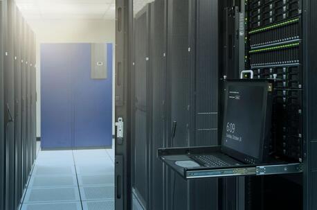Los Angeles, Computers, USD 01999,  Rack Mount Monitor And Keyboard For Server Access
