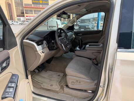 Riyadh, Vehicles, Cars & Trucks , SAR 46000,  Gmc Yukon,  2015,  Automatic,  307000 KM,    2WD