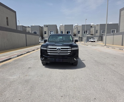 Dammam, Vehicles, Cars & Trucks , SAR 376000,  Toyota Land Cruiser 300,  2026,  Automatic,  00000 KM,  Top-of-the-range Black