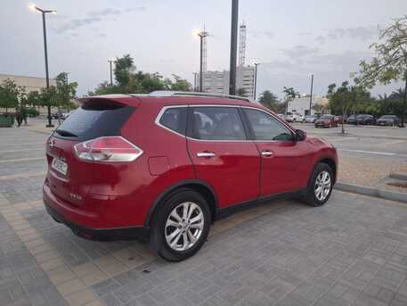 Manama, Vehicles, Cars & Trucks , BHD 2900,  NISSAN XTRAIL,  2015,  Automatic,  190000 KM,   4WD, FULL OPTION, 7 SEATER.
