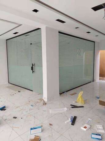 Riyadh, Construction, للحدادة و المونيم،الذجاج