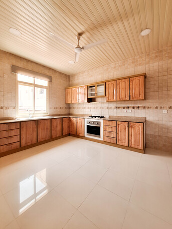 Sanabis, Apartments, Flats, Houses & Villas, BHD 340/month,  4 BR,  For Rent An Apartment In Sanabis Area