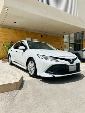 Dammam, Vehicles, Cars & Trucks , SAR 72500,  Toyota Camry,  2019,  Automatic,  150000 KM,   GLE FULL OPTION  MODEL NEAT CAR FOR SALE