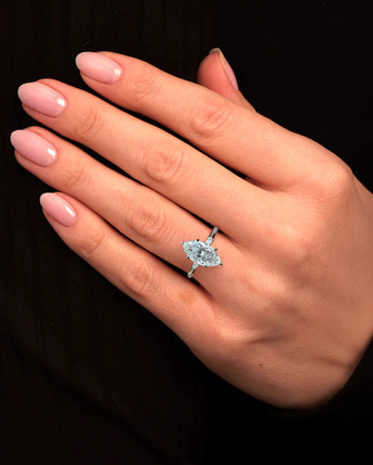 London, Jewelry, GBP 3250,  Stunning 3ct Spaced Band Marquise Engagement Ring In London