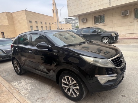 Riyadh, Vehicles, Cars & Trucks , SAR 29000,  Kia Sportage,  2014,  Automatic,  178000 KM,    4*4  2.4 Eng  Clean And Agency Body Except Rafraf Left Side