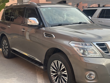 Jeddah, Vehicles, Cars & Trucks , SAR 125000,  Nissan Patrol,  2018,  Automatic,  170000 KM,