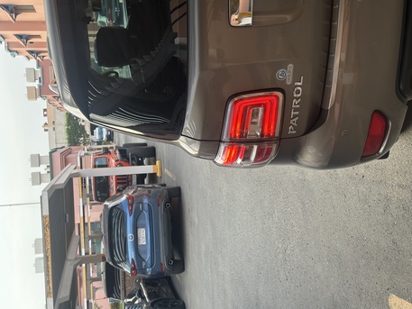 Jeddah, Vehicles, Cars & Trucks , SAR 125000,  Nissan Patrol,  2018,  Automatic,  170000 KM,
