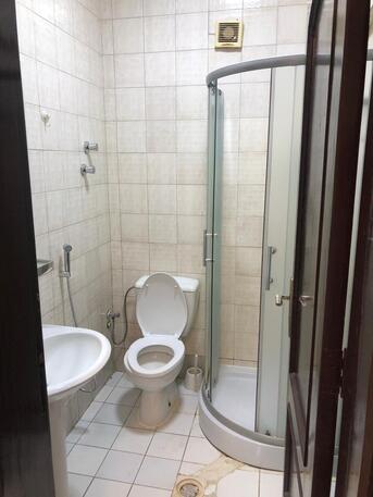 Al Rawdah, Apartments, Flats, Houses & Villas, SAR 35000/year,  3 BR,  Family Apartment Big Size Well Maintain Near IISR School Big Size AC Split Kitchen Install