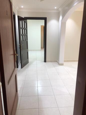 Al Rawdah, Apartments, Flats, Houses & Villas, SAR 35000/year,  3 BR,  Family Apartment Big Size Well Maintain Near IISR School Big Size AC Split Kitchen Install