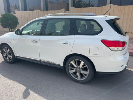 Riyadh, Vehicles, Cars & Trucks , SAR 43000,  Nissan Pathfinder,  2014,  Automatic,  136000 KM,  SAR 43000, , , , ,