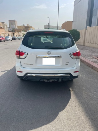 Riyadh, Vehicles, Cars & Trucks , SAR 43000,  Nissan Pathfinder,  2014,  Automatic,  136000 KM,  SAR 43000, , , , ,